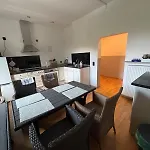 Zimmer-bad-tv-kuehlschrank-14 Hotel Meine