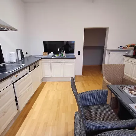 Zimmer-bad-tv-kuehlschrank-14 Meine