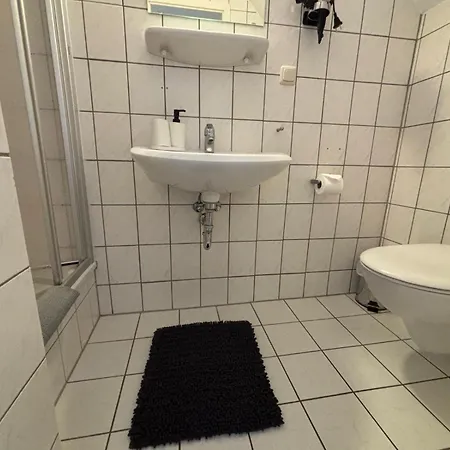 Zimmer-bad-tv-kuehlschrank-14 Meine