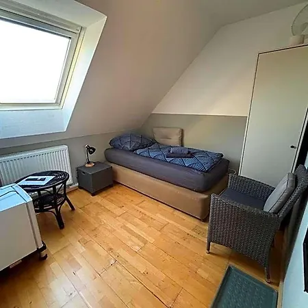 فندق Zimmer-bad-tv-kuehlschrank-14 Meine