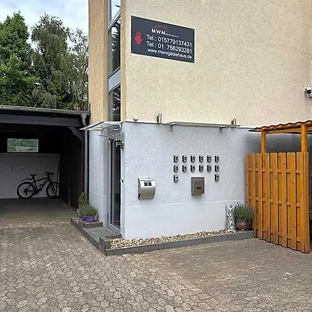 Zimmer-bad-tv-kuehlschrank-14 * Meine