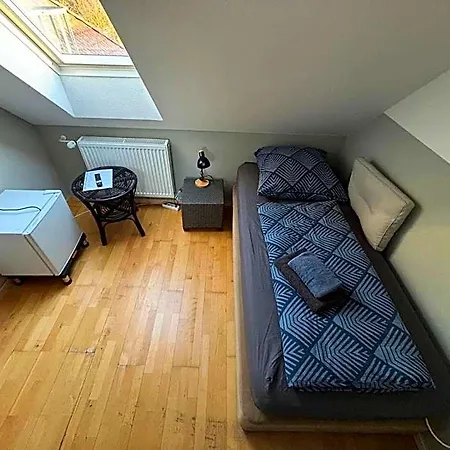 Zimmer-bad-tv-kuehlschrank-14 * Meine