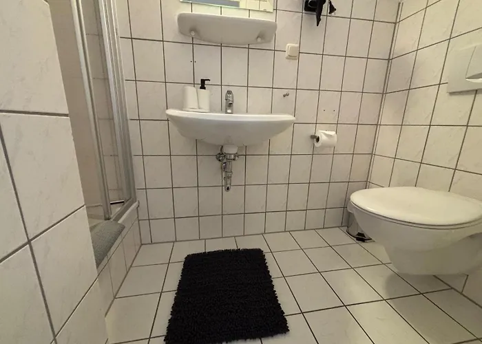 Zimmer-bad-tv-kuehlschrank-14 Meine